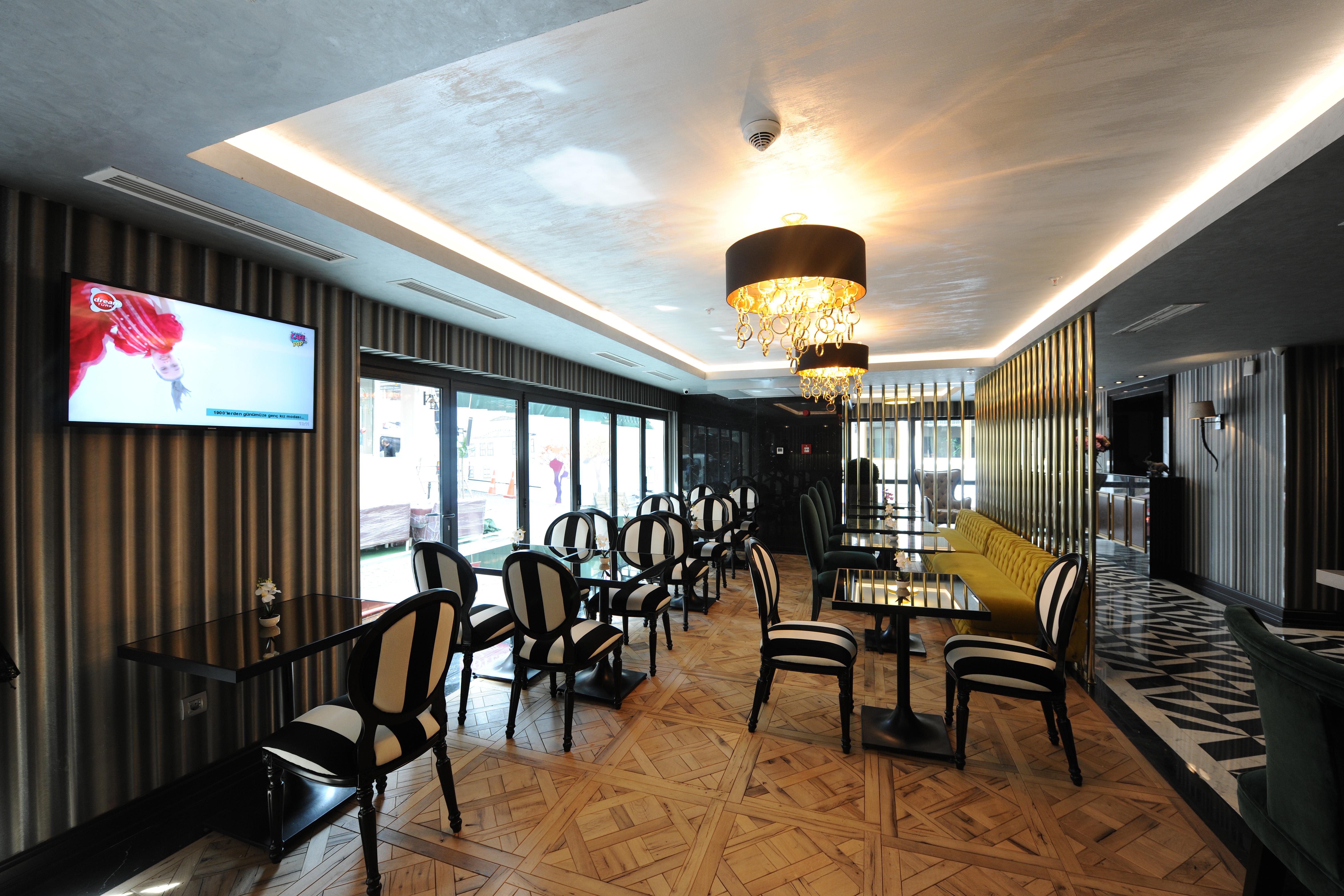 Le Petit Palace Hotel - Special Category — Fotos 3